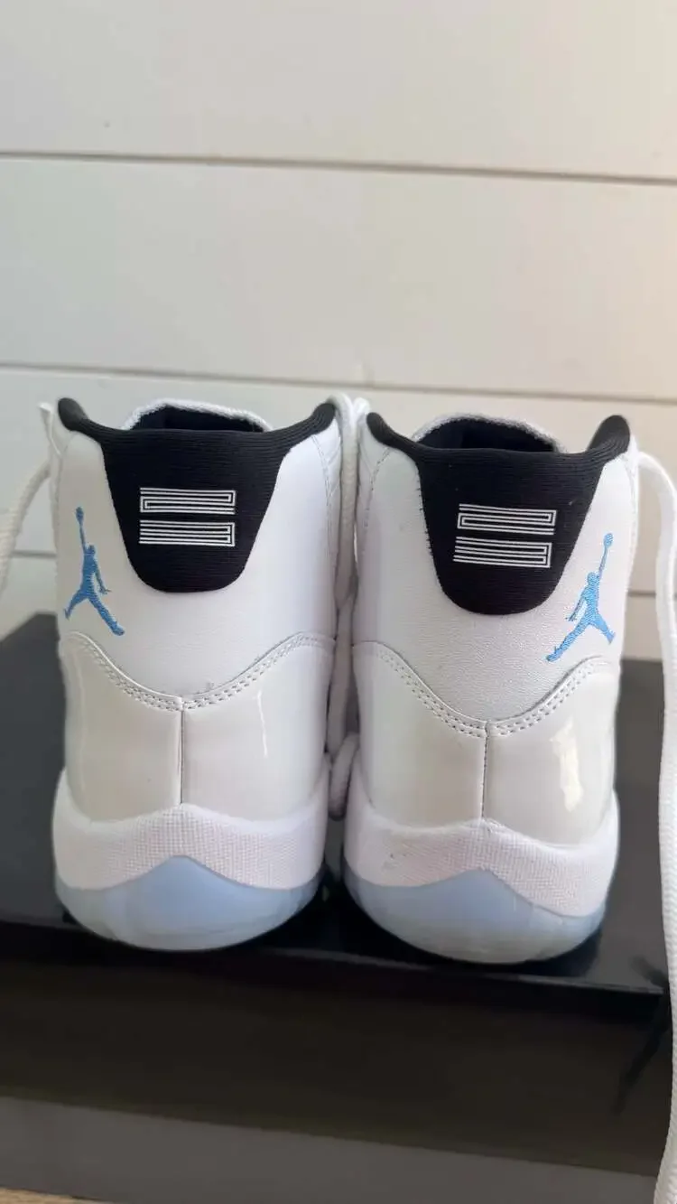 Air Jordan 11 Retro Legend Blue (2024)